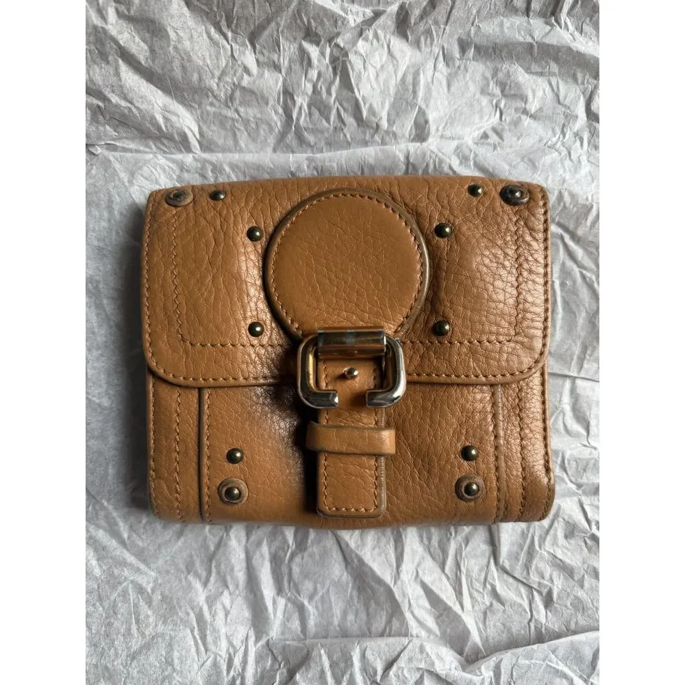 Authentic Chloé Paddington Era Grained Leather Buckle Wallet Camel